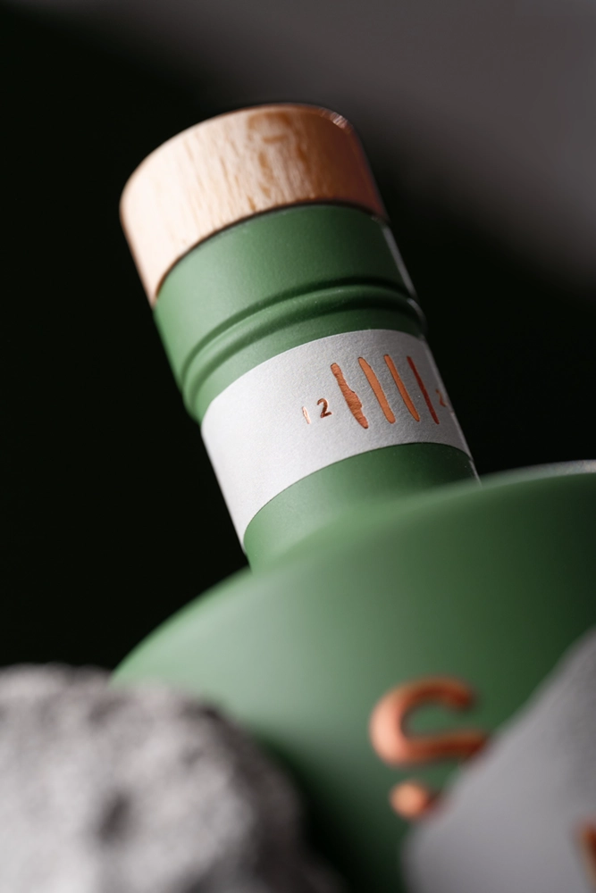 Dettaglio Bottiglia Olio Sulcus